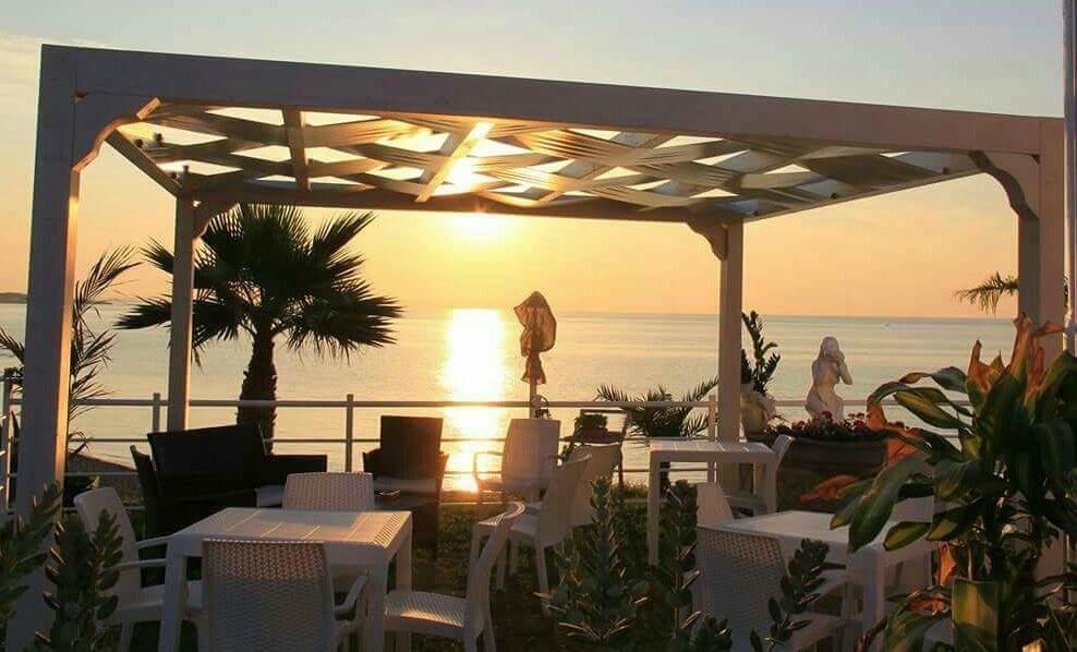 Bed & Breakfast La Scogliera *